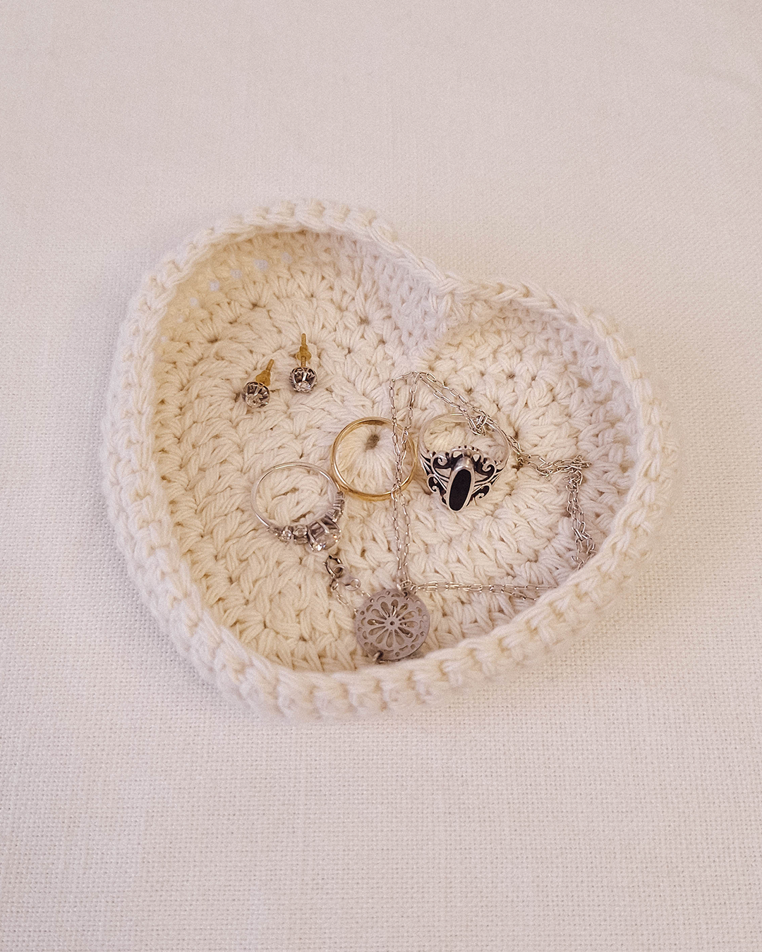 Bandeja a Crochet Corazón Crudo