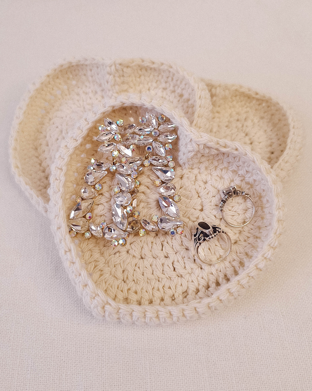 Bandeja a Crochet Corazón Crudo