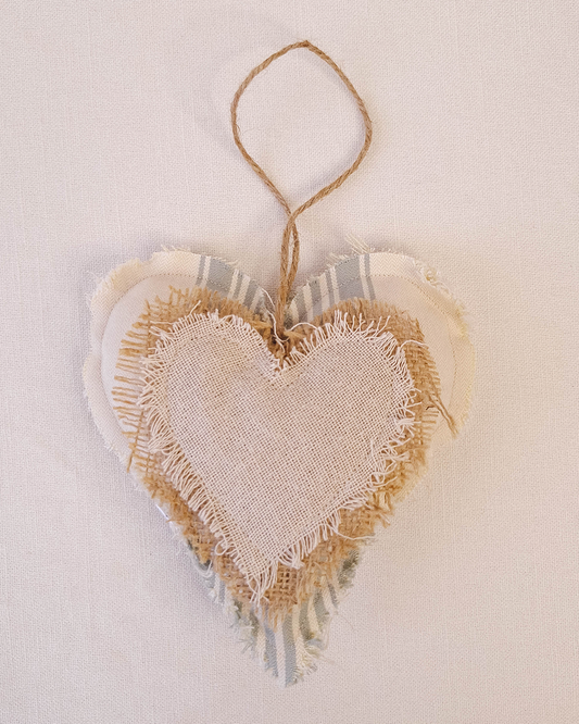 Corazón Decorativo Líneas Verde Celadón