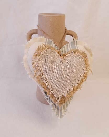Corazón Decorativo Líneas Verde Celadón