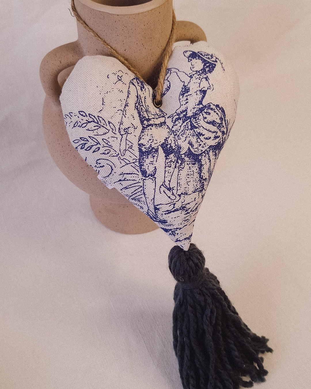 Corazón Decorativo Toile de Jouy Azul